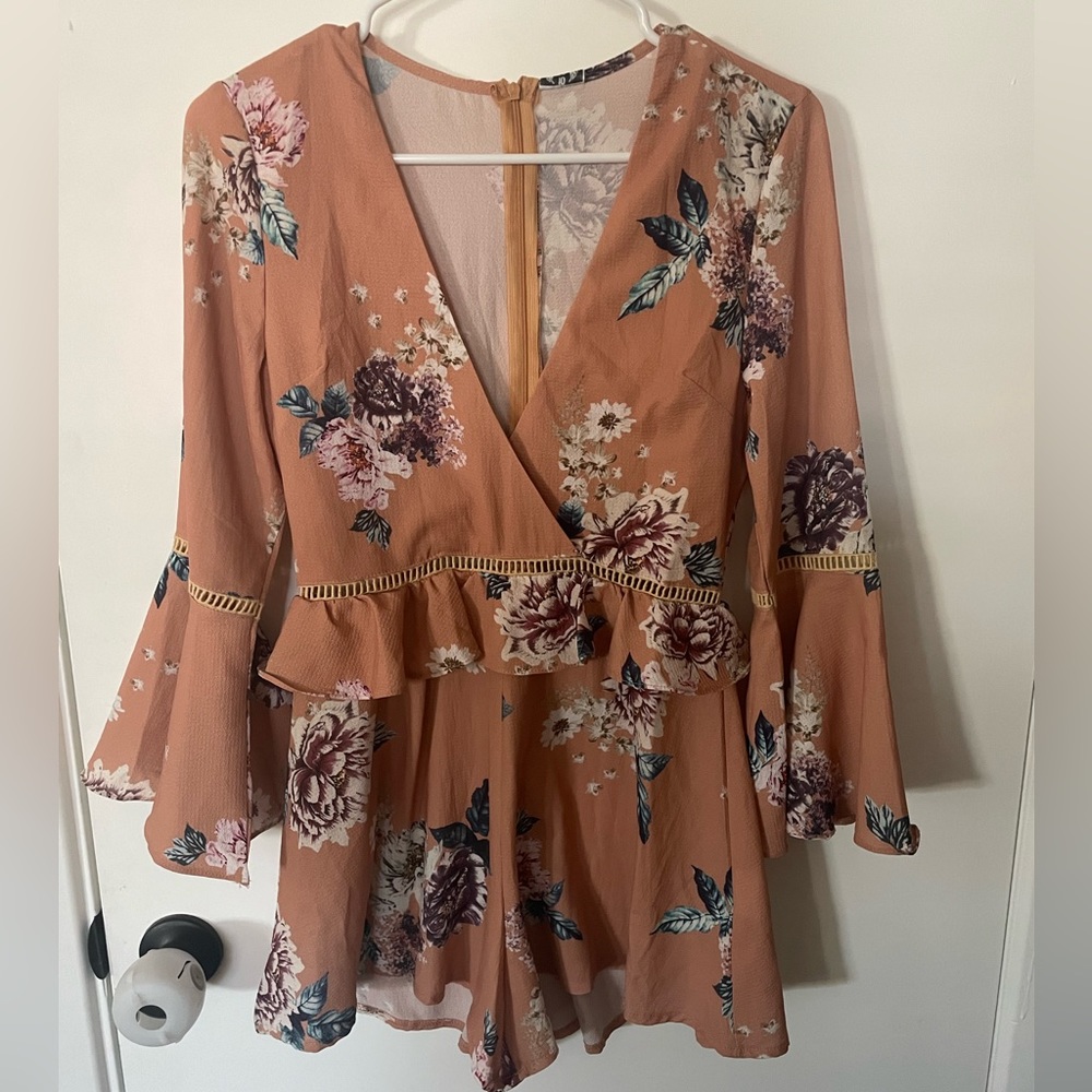 🦄 Women’s Romper NWT
